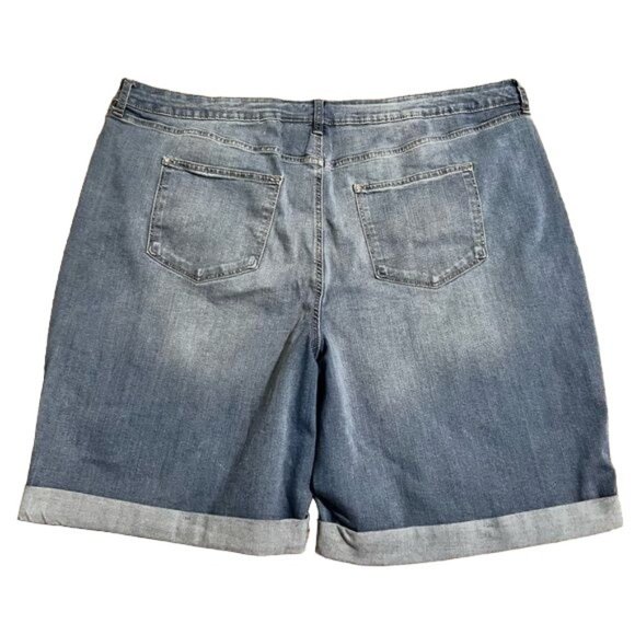 SONOMA Women’s Bermuda Shorts NWT  Size 24W - Picture 3 of 5